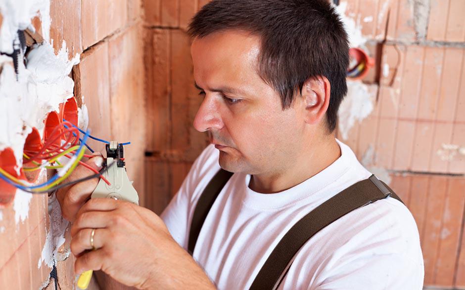 électricien de maintenance Paris 8